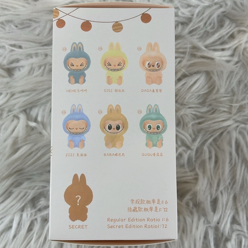 LABUBU Have A Seat Keychain (Single Blind Box) NEW - Picture 2 of 4